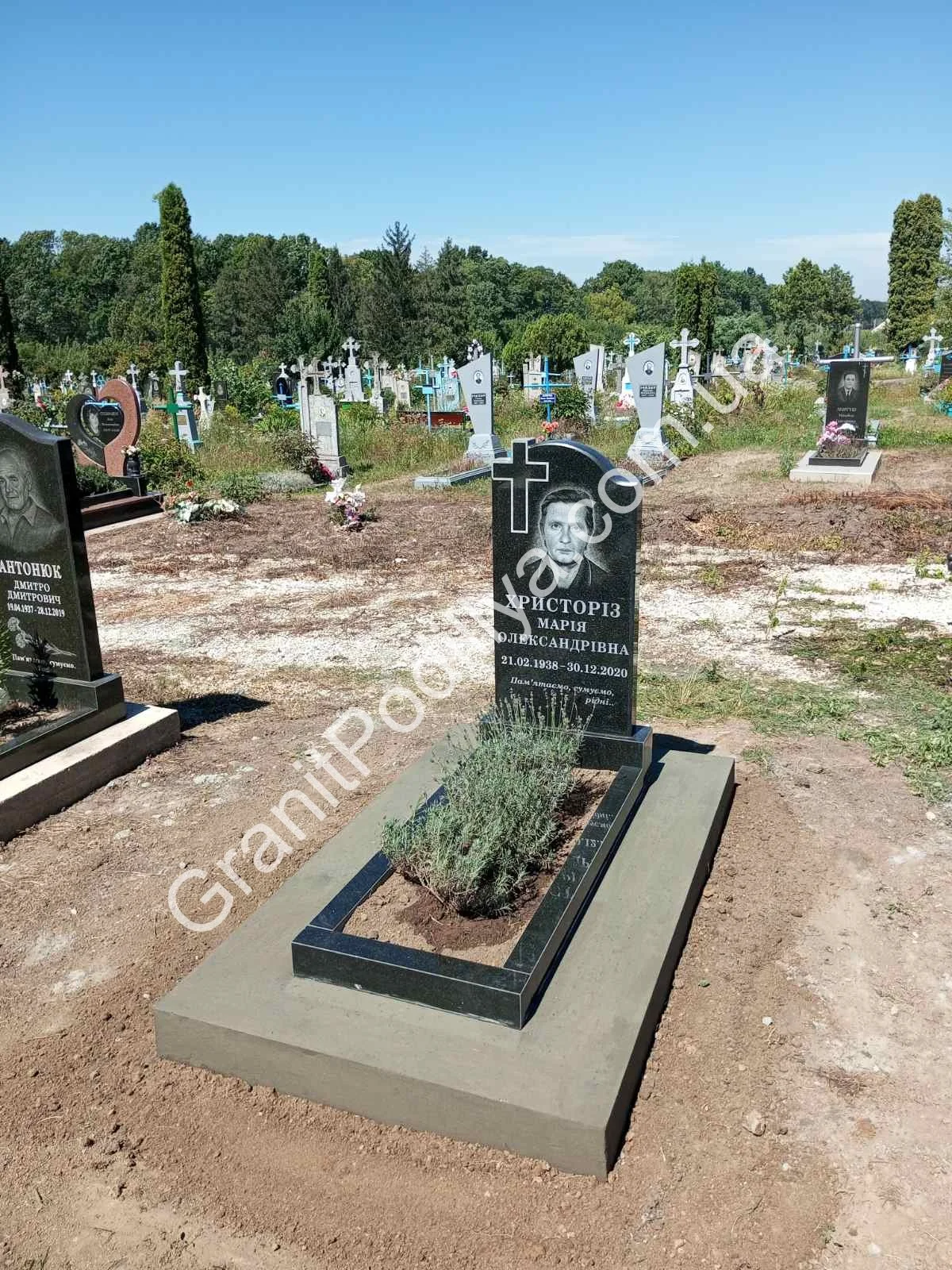 Подвійний пам'ятник з граніту - Кам'янець-Подільський | GranitPodillya